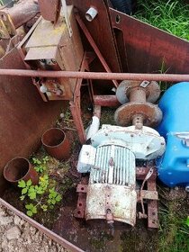 Prodám stavební vrátek