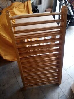 Dětská dřevěná ohrádka