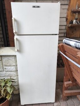 Lednice s mrazákem Zanussi