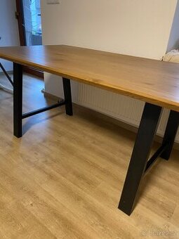 Jídelní stůl 160x90