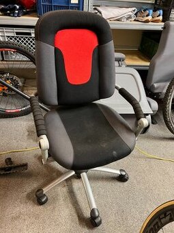 Dětská rostoucí pracovní otočná židle