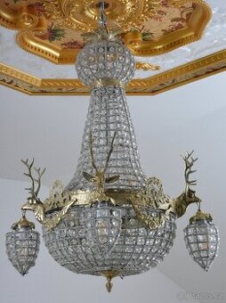 Zámecký lustr s jeleny - broušené sklo + bronz