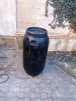 Plastové sudy 250 k  s odnímatelným víkem