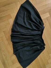 Černá kolová sukně značky Tchibo