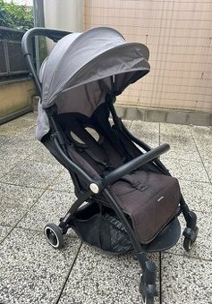 Kočárek Hamilton – cestovní, vhodný i do letadla