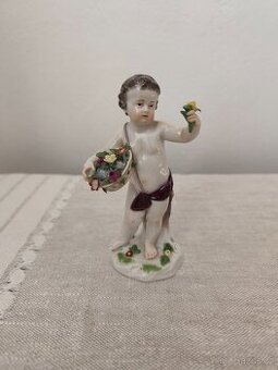Meissen míšeň chlapec s košíkom porcelánová soška 13 cm