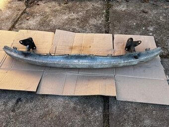 Výztuha nárazníku, Audi a4b5