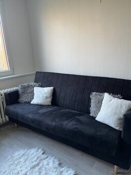 Rozkládací gauč s úložným prostorem