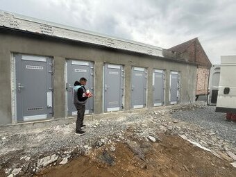 brigada  / práce na delší dobu