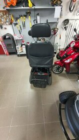 Elektrický seniorský vozík