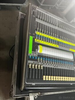 Avolites pearl 2004/2008 - 1