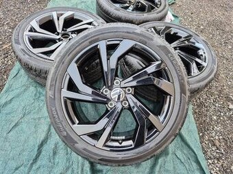 Letní kola Volkswagen Golf 7 R18 ET49 černé
