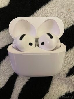 Apple AirPods 4 ANC