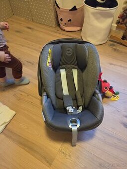 Cybex cloud ti size plus + cybex base t - 1