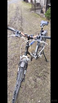 trekingové kolo Wheeler Cross 4600