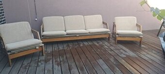 Dřevěná rozkládací sedací souprava
