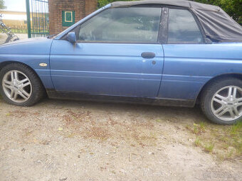 FORD ESCORT 1.4 MPI 55 KW,LPG KABRILET,R 98.