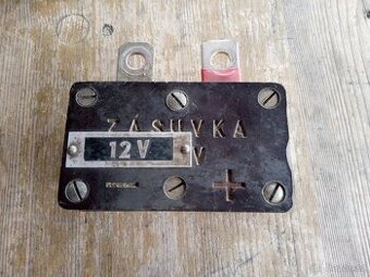 zásuvka praga V3S uaz gaz zil tatra 148,813