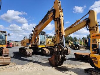 Pásový bagr LIEBHERR R924C HDSL