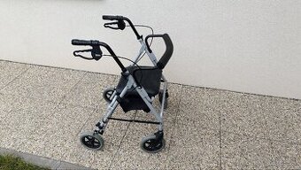 Chodítko se sedatkem