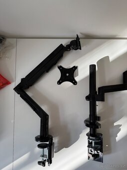 Držáky na monitor AlzaErgo (VESA 75x75, 100x100