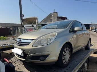Opel Corsa D 2008 na náhradní díly ND