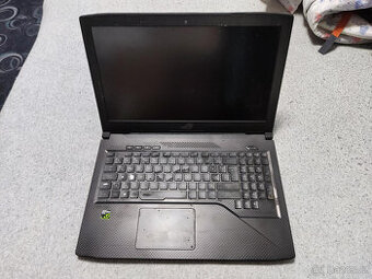 Asus ROG Strix na díly