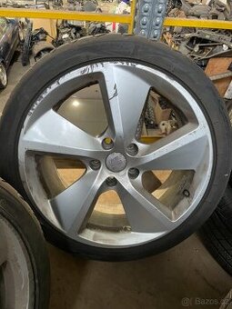 Letní sada 5x112 s pneu 225/40 R18 Seat