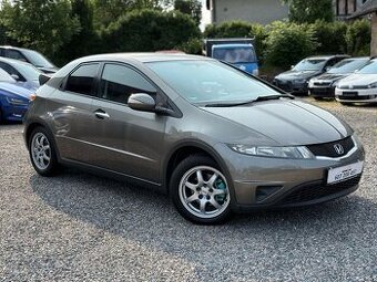 Honda Civic 1.4i 61kw klima-DVD-2006 super stav