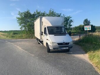Mercedes benz sprinter 411