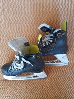Prodám hokejové brusle Bauer S25, EUR 36,