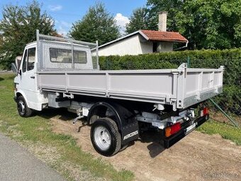 Mercedes 408d do 3.5tuny , Sklopka na tři strany