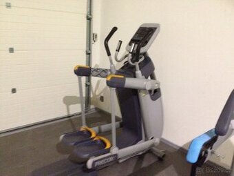 Precor AMT 100- adaptivní eliptický trenažer