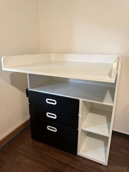 Přebalovací pult IKEA
