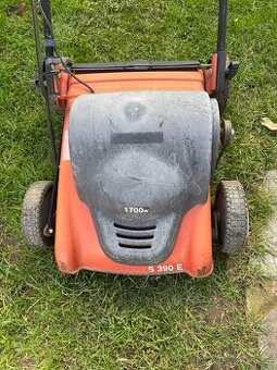 Elektrický vertikutátor