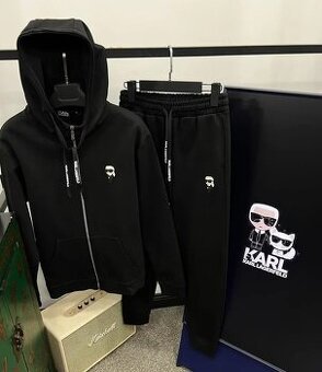 karl lagerfeld souprava.