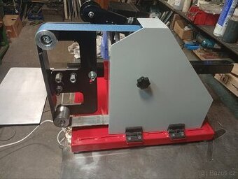 Pásová bruska pro výrobu nožů. - 1