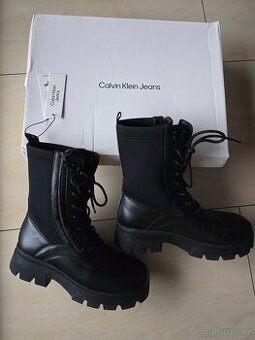 Dámské kotníkové boty polokozačky Calvin Klein