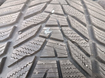 Zimní pneu 285/45R20 112V HankookW330A
