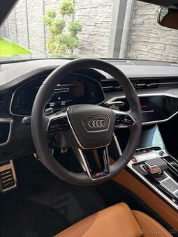 Kožený volant Audi RS6 a kryt řadící páky