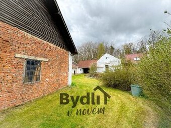 Prodej chaty u lesa s bazénem a zahradou 155 m² - Přešťovice