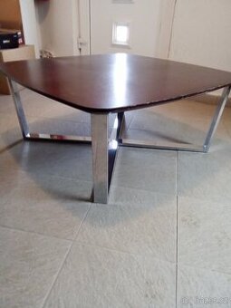 Konferenční stolek