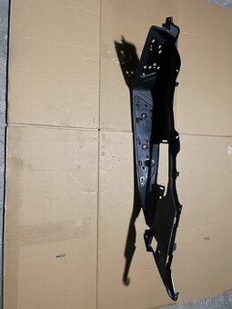 Levý podlahový plast na Honda PCX 125