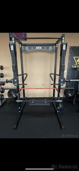 Posilovaci stroj, klec na drepy s jimmer arms