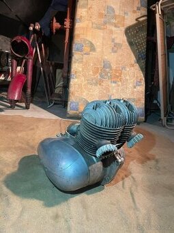 Prodám Motor JAWA pérák 350ccm + náhradní díly