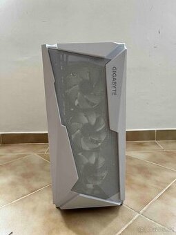 HERNÍ PC - Ryzen 5 7600X, RX 7800 XT, 32 GB RAM, SSD 1 TB