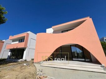 Prodej vily 237 m², Durrës, Albánie, ev.č. 19026JV