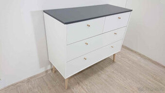 Bílo-šedá komoda Bodo 99x82 cm Tvilum