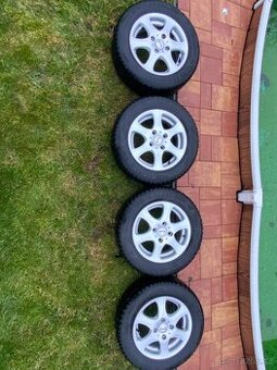 4xAlu kola 5,5Jx14 ET47, rozteč 4x108 mm plus pneu