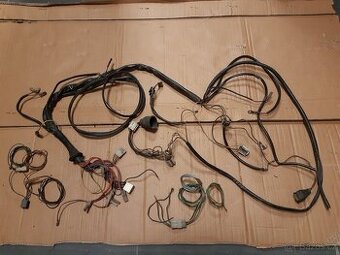 Kabelový svazek v prostoru motoru VW Golf, Scirocco